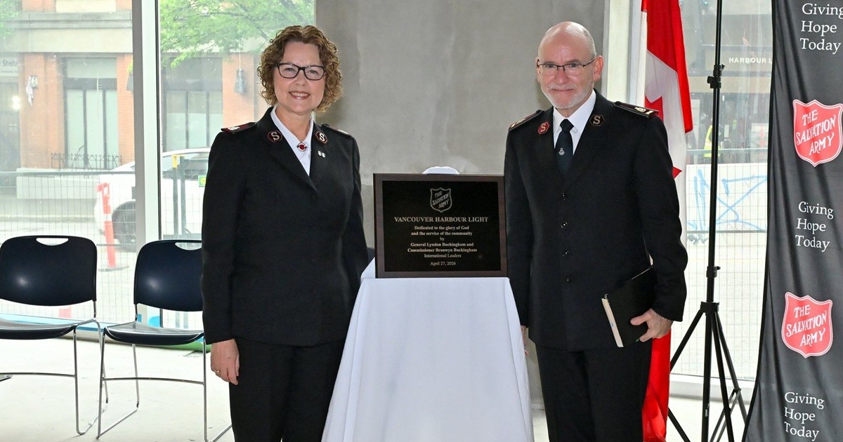 General and Commissioner Buckingham with Vancouver Harbour Light plaque.